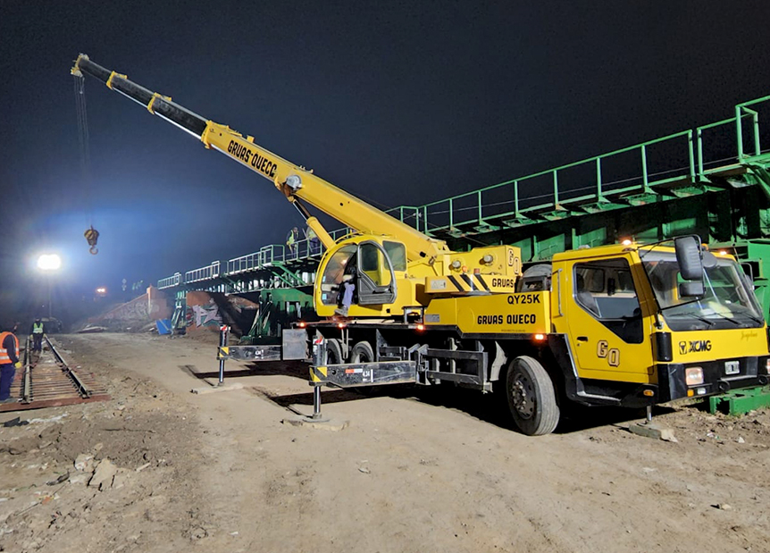 GRUA 25 Ton. QY25K